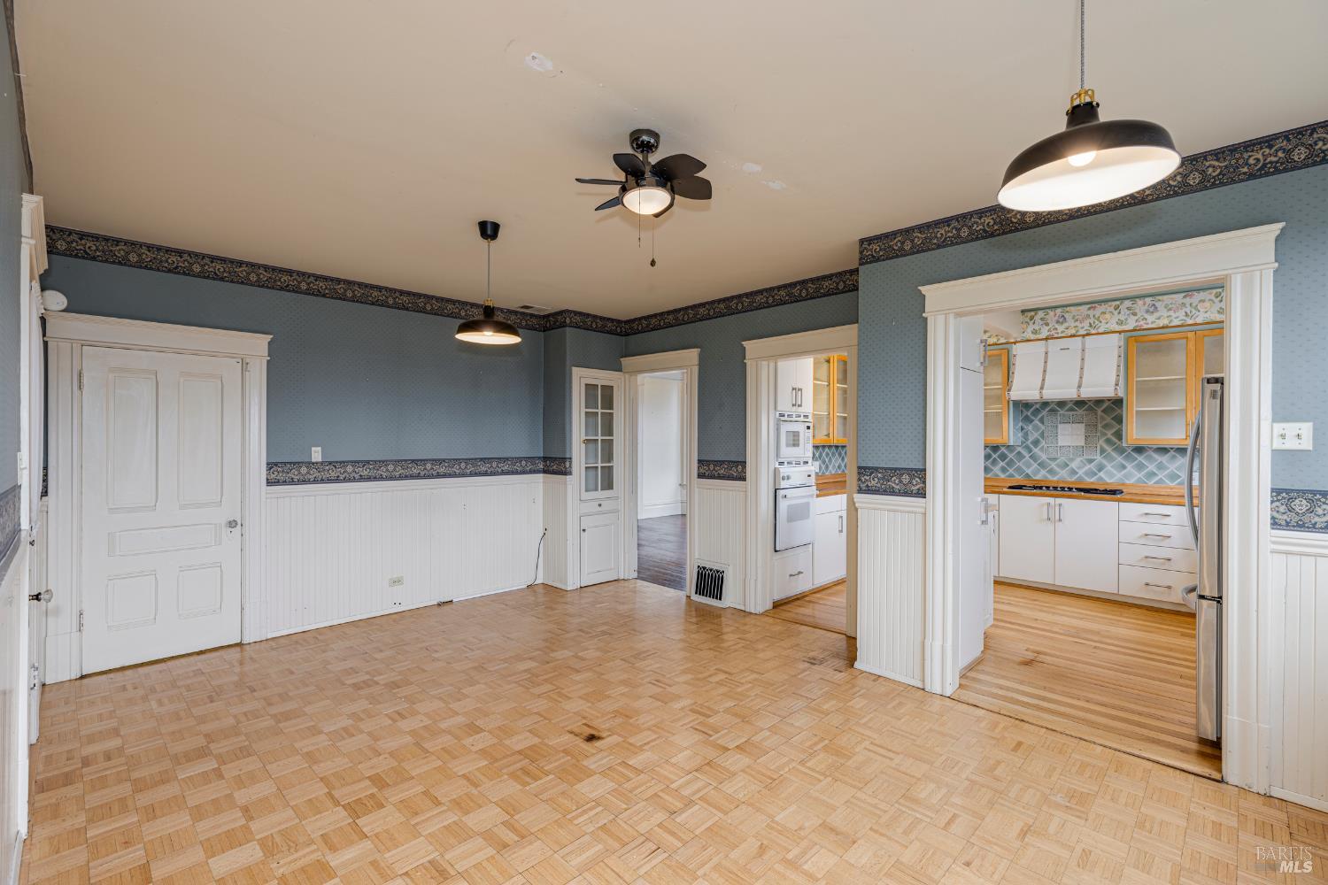 Detail Gallery Image 19 of 66 For 342 Keller St, Petaluma,  CA 94952 - 5 Beds | 3 Baths