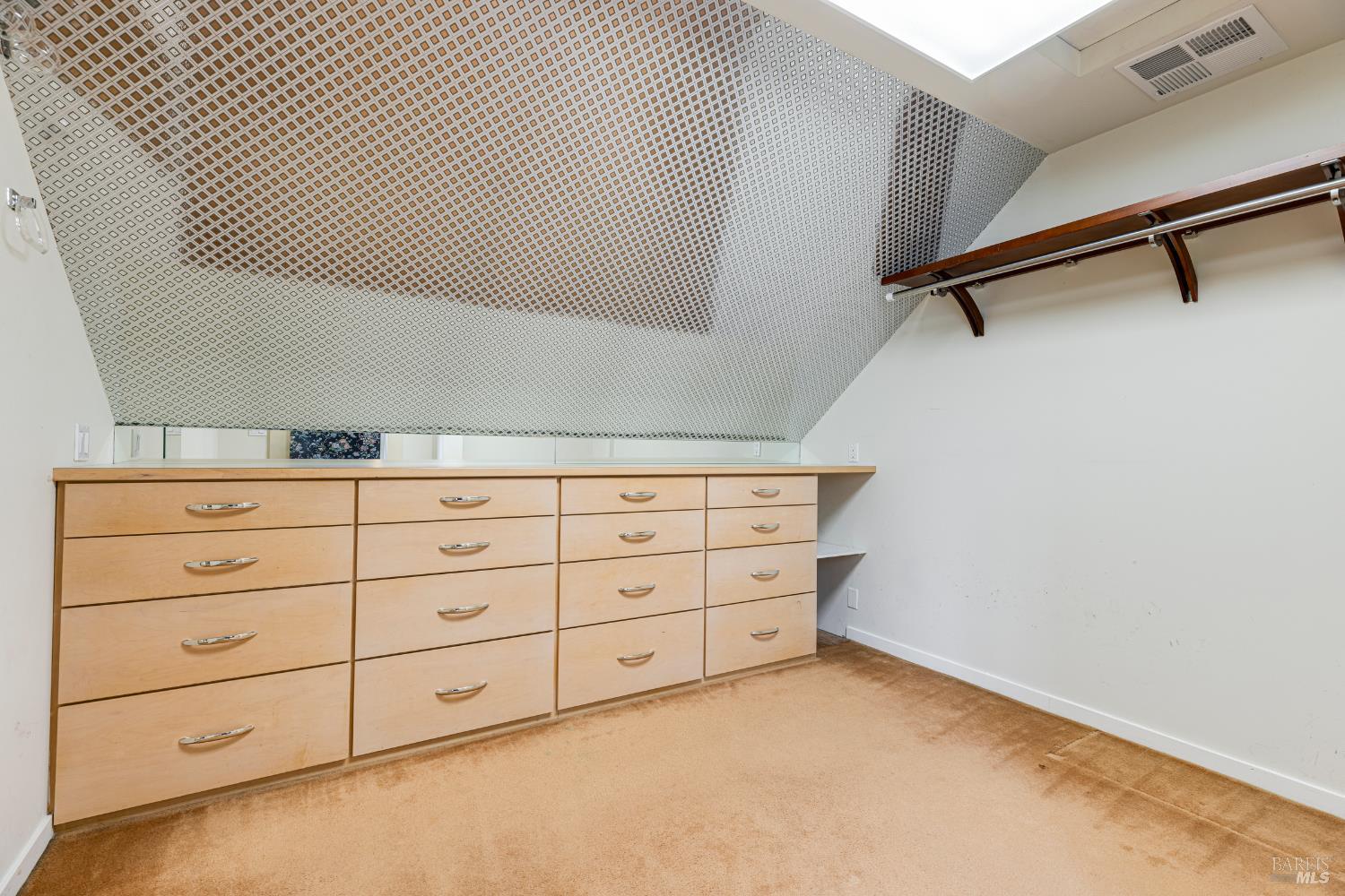 Detail Gallery Image 35 of 66 For 342 Keller St, Petaluma,  CA 94952 - 5 Beds | 3 Baths