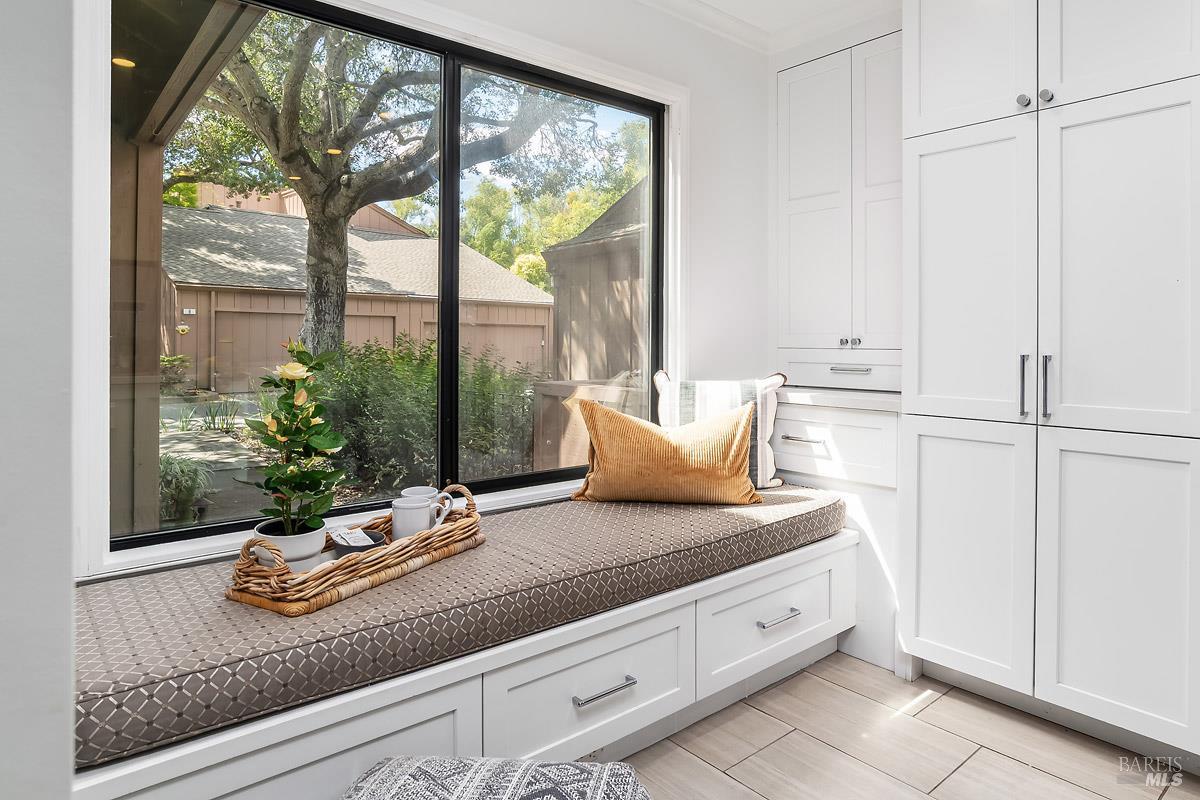 Detail Gallery Image 4 of 26 For 8 Dove Pl, Novato,  CA 94949 - 3 Beds | 2/1 Baths