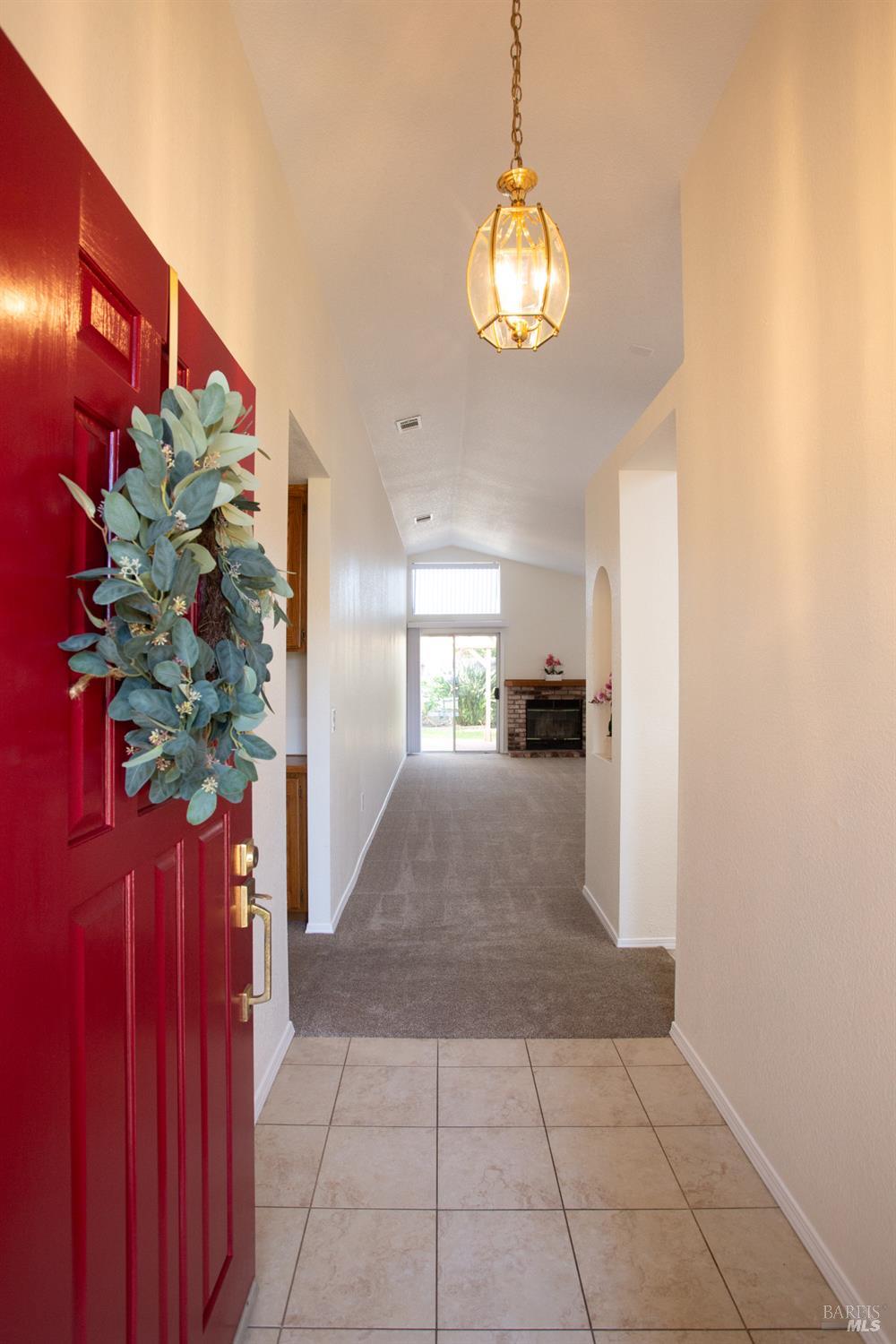 Detail Gallery Image 4 of 54 For 767 Raven Dr, Vacaville,  CA 95687 - 3 Beds | 2 Baths