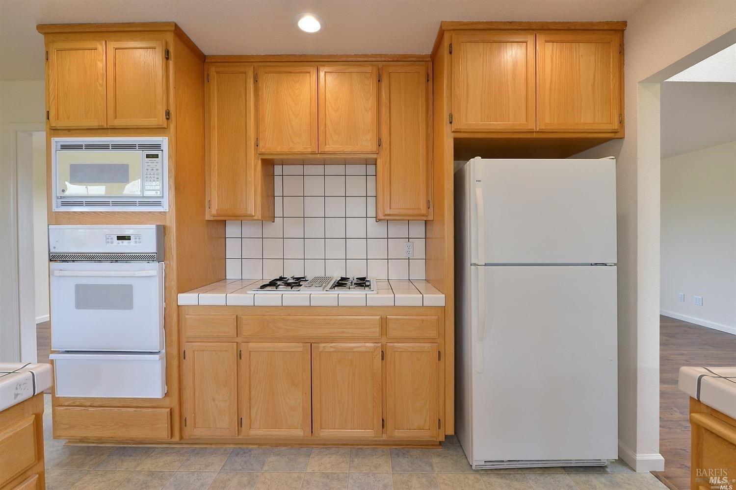 Detail Gallery Image 13 of 51 For 3980 Stony Point Rd, Santa Rosa,  CA 95407 - 3 Beds | 2 Baths