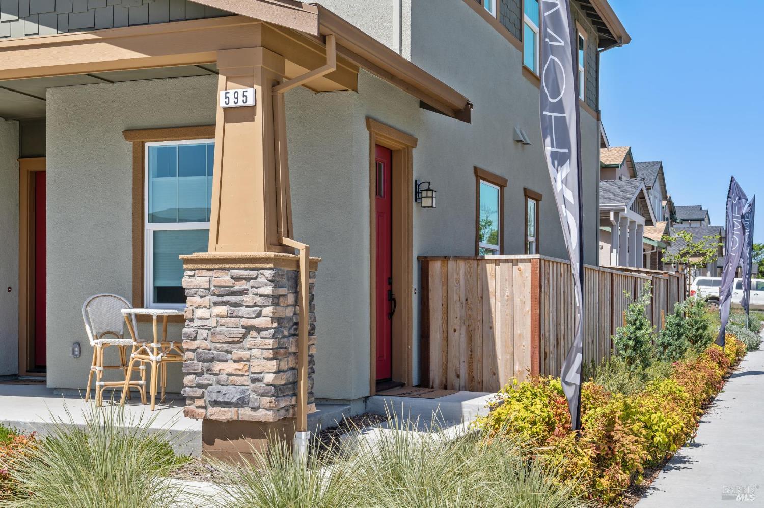 Detail Gallery Image 19 of 26 For 65 Riverbend Ln, Petaluma,  CA 94952 - 4 Beds | 3/1 Baths