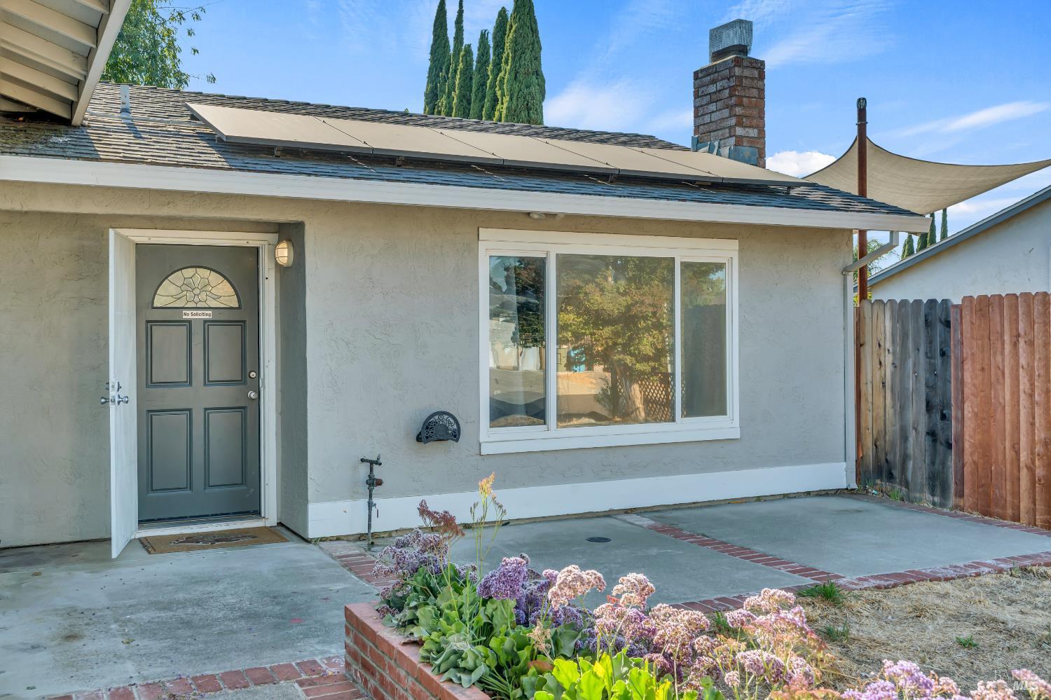 Detail Gallery Image 6 of 36 For 136 Brockton Ct, Vacaville,  CA 95687 - 4 Beds | 2 Baths