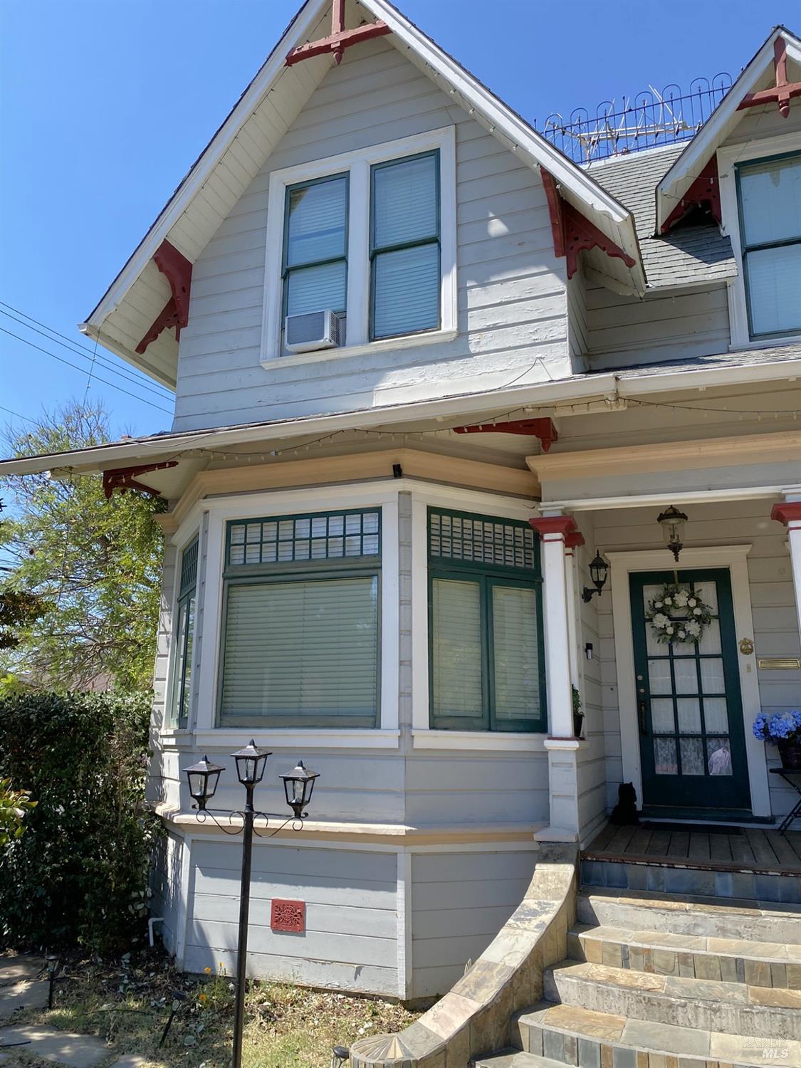 Detail Gallery Image 2 of 51 For 400 Morgan St, Suisun City,  CA 94585 - 4 Beds | 2/1 Baths