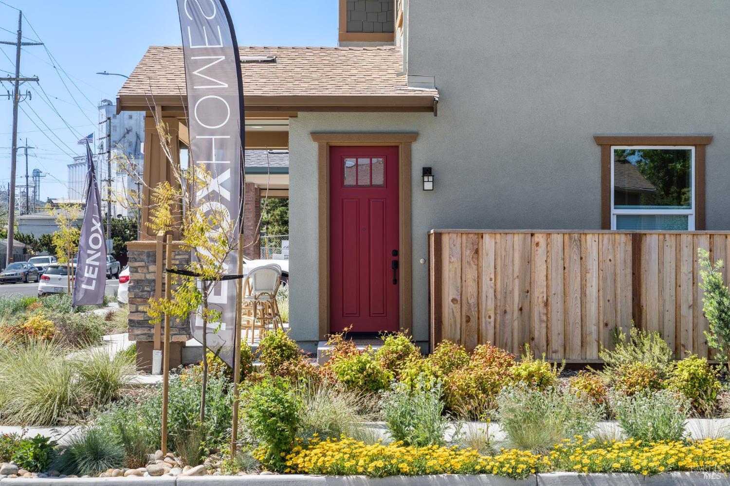 Detail Gallery Image 18 of 26 For 65 Riverbend Ln, Petaluma,  CA 94952 - 4 Beds | 3/1 Baths