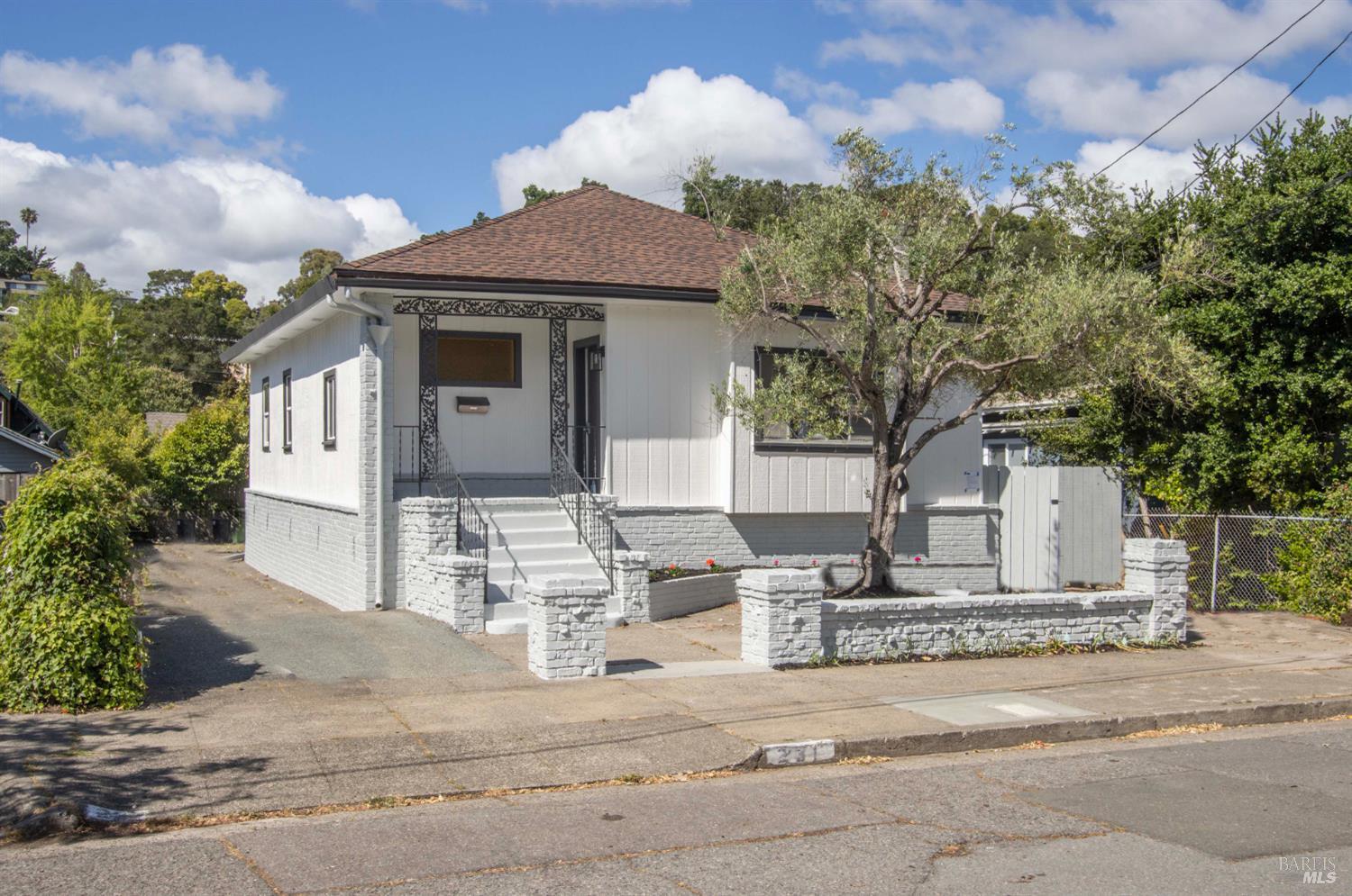 Detail Gallery Image 29 of 29 For 231 Center St, San Rafael,  CA 94901 - 3 Beds | 2/1 Baths