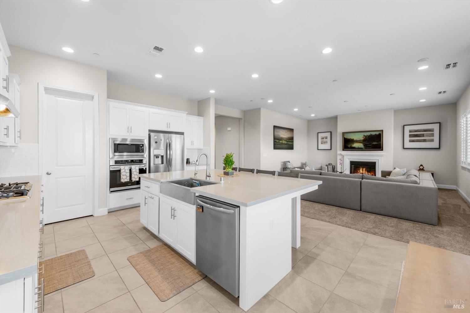 Detail Gallery Image 12 of 50 For 7056 Grace Feather Ct, Vacaville,  CA 95688 - 4 Beds | 3/1 Baths