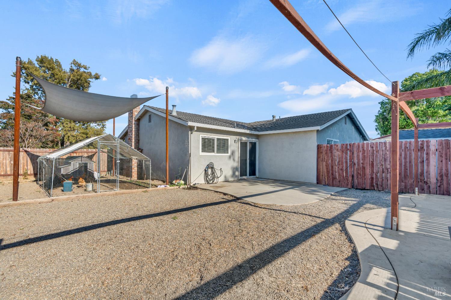 Detail Gallery Image 30 of 36 For 136 Brockton Ct, Vacaville,  CA 95687 - 4 Beds | 2 Baths