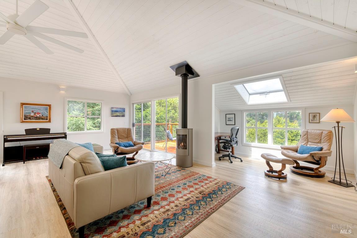 Detail Gallery Image 6 of 45 For 450 via De La Vista Unkn, Inverness,  CA 94937 - 3 Beds | 2 Baths