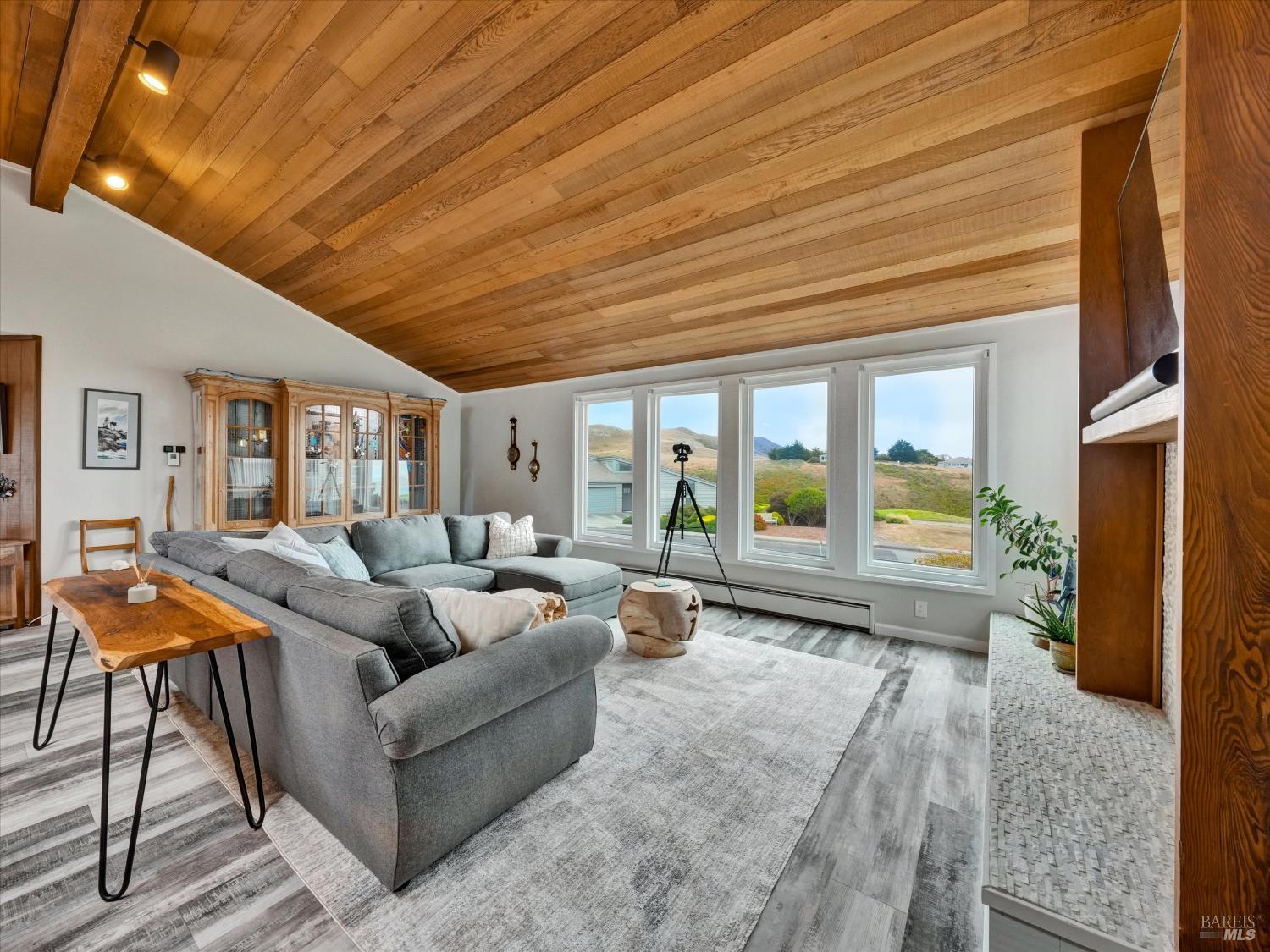 Detail Gallery Image 8 of 68 For 20730 Heron Dr, Bodega Bay,  CA 94923 - 3 Beds | 2 Baths