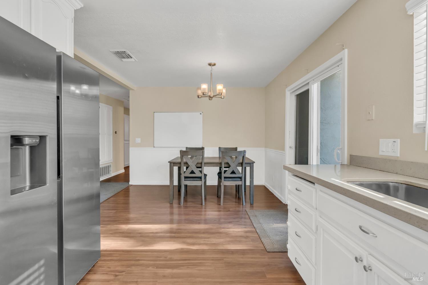 Detail Gallery Image 16 of 36 For 136 Brockton Ct, Vacaville,  CA 95687 - 4 Beds | 2 Baths