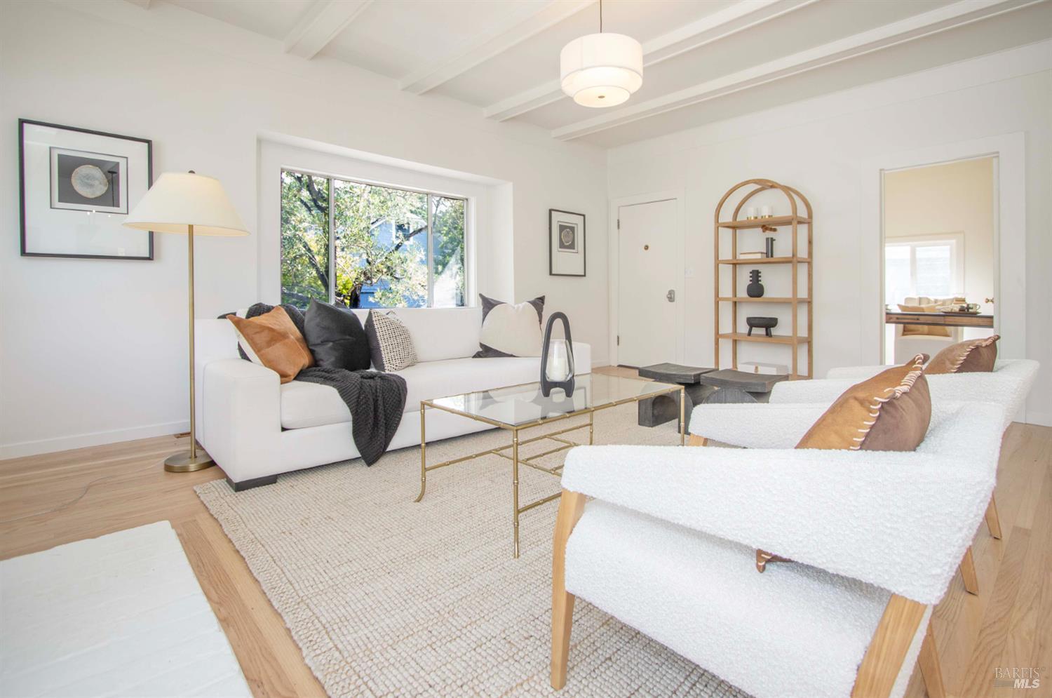 Detail Gallery Image 5 of 29 For 231 Center St, San Rafael,  CA 94901 - 3 Beds | 2/1 Baths