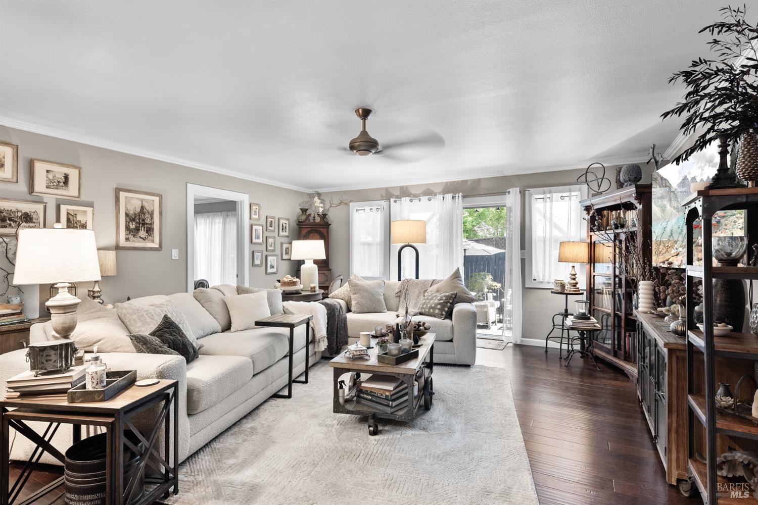 Detail Gallery Image 14 of 25 For 534 Richmond Dr, Santa Rosa,  CA 95401 - 4 Beds | 3 Baths