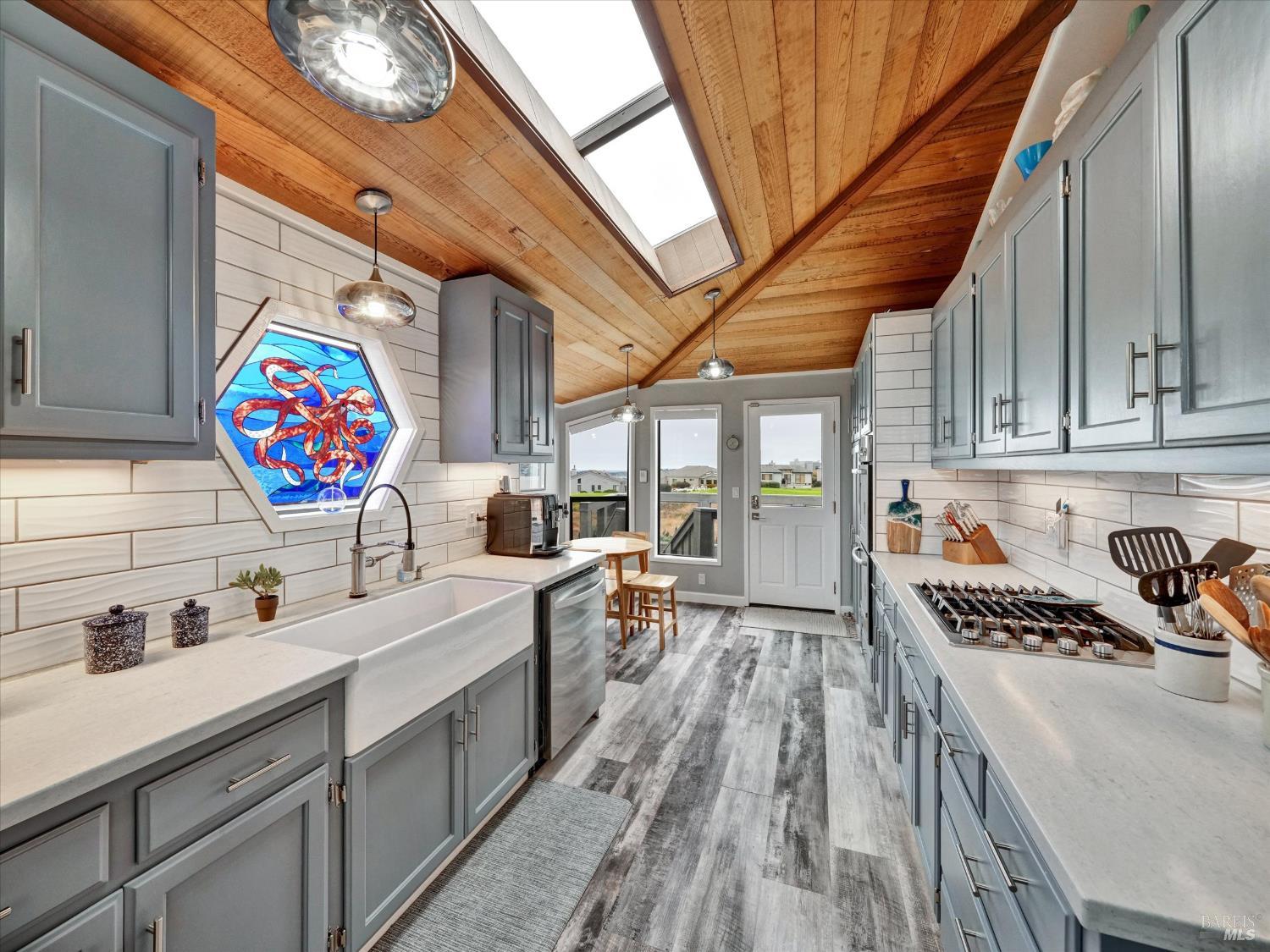 Detail Gallery Image 34 of 68 For 20730 Heron Dr, Bodega Bay,  CA 94923 - 3 Beds | 2 Baths