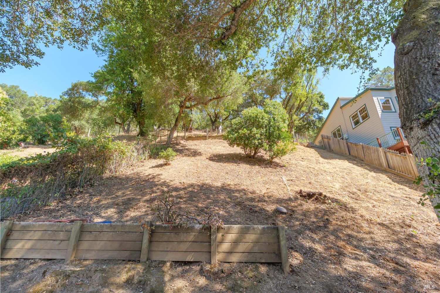 Detail Gallery Image 25 of 28 For 128 Bothin Rd, Fairfax,  CA 94930 - 4 Beds | 2 Baths