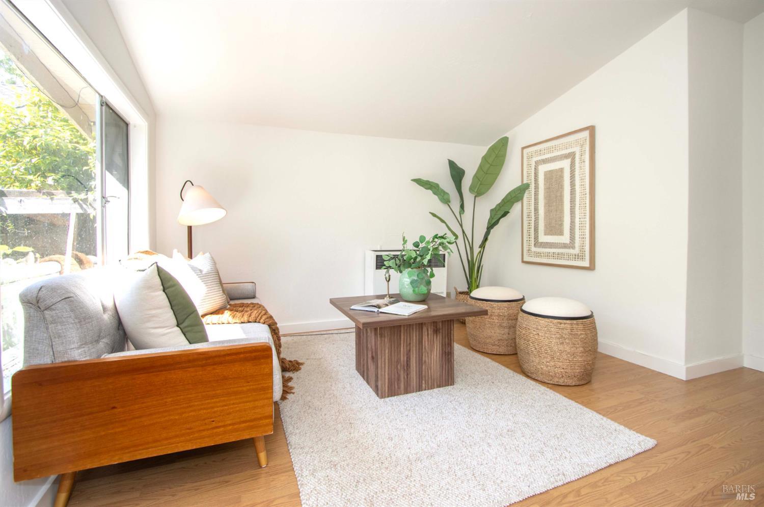 Detail Gallery Image 21 of 29 For 231 Center St, San Rafael,  CA 94901 - 3 Beds | 2/1 Baths