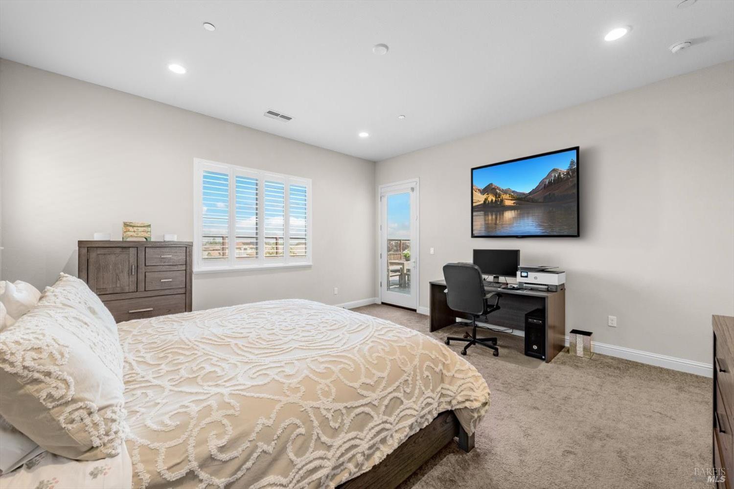 Detail Gallery Image 23 of 50 For 7056 Grace Feather Ct, Vacaville,  CA 95688 - 4 Beds | 3/1 Baths