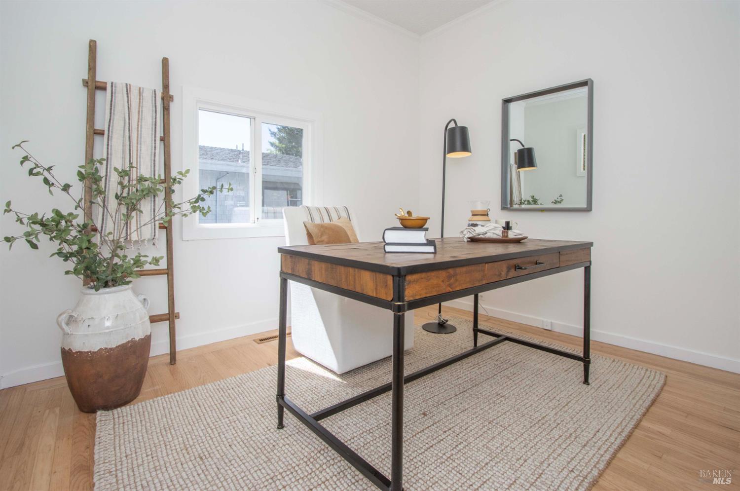Detail Gallery Image 14 of 29 For 231 Center St, San Rafael,  CA 94901 - 3 Beds | 2/1 Baths