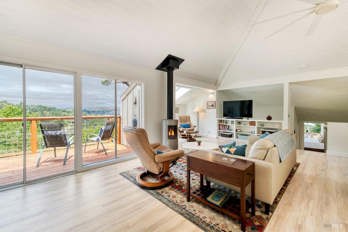 Detail Gallery Image 8 of 45 For 450 via De La Vista Unkn, Inverness,  CA 94937 - 3 Beds | 2 Baths