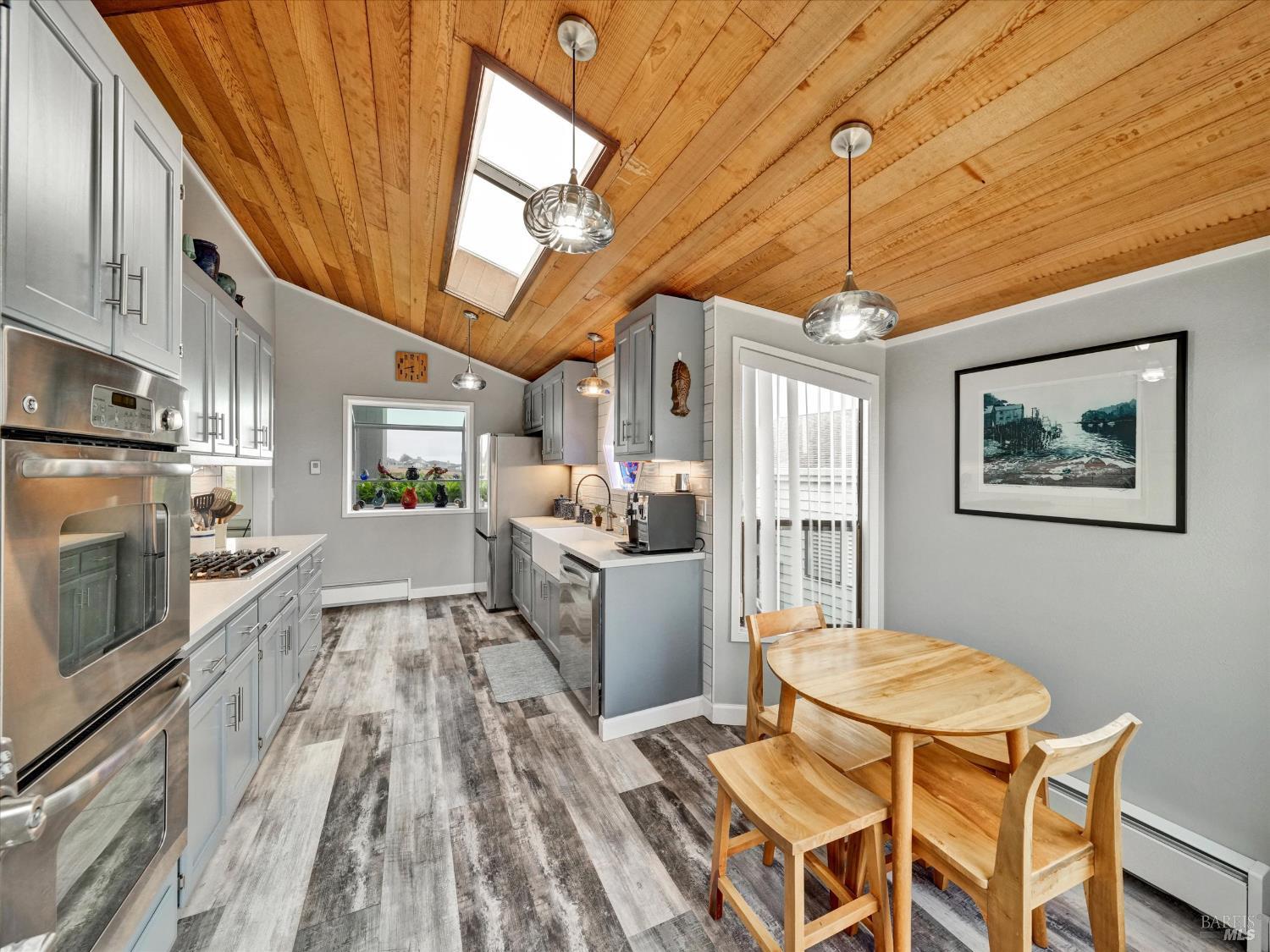 Detail Gallery Image 16 of 68 For 20730 Heron Dr, Bodega Bay,  CA 94923 - 3 Beds | 2 Baths