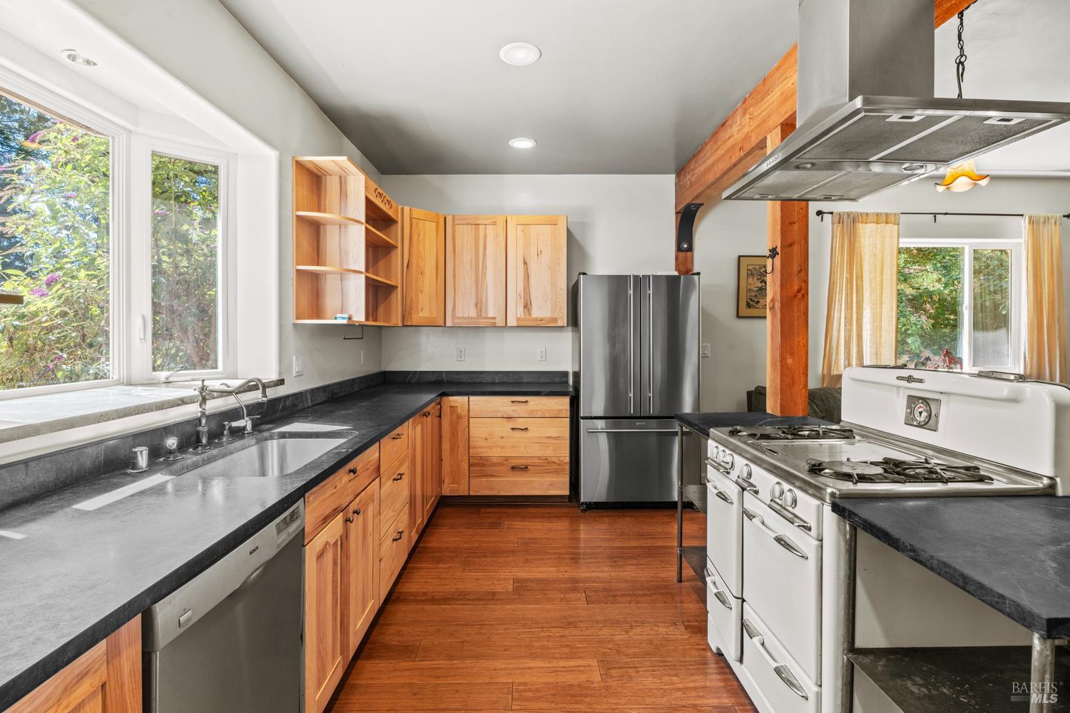 Detail Gallery Image 6 of 24 For 4340 Blackhawk Dr, Willits,  CA 95490 - 2 Beds | 2 Baths