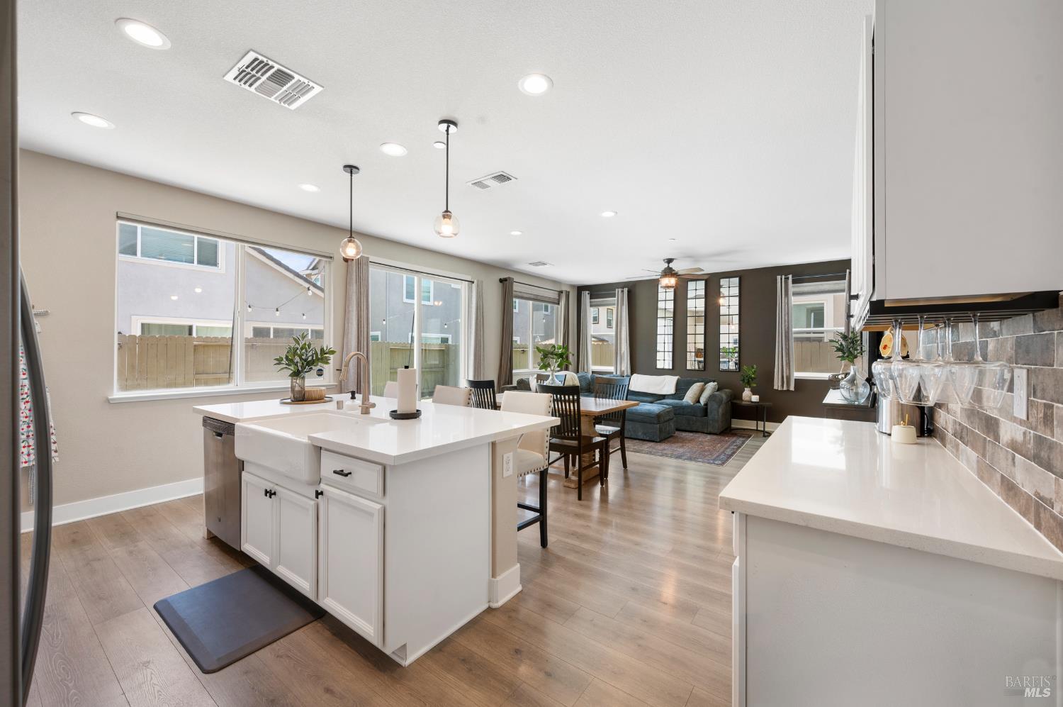 Detail Gallery Image 16 of 37 For 543 Datura Dr, Vacaville,  CA 95687 - 3 Beds | 2/1 Baths