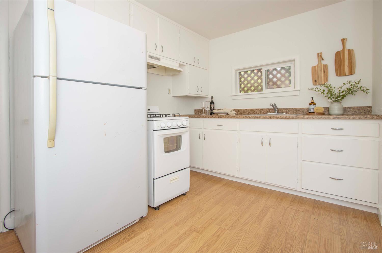 Detail Gallery Image 25 of 29 For 231 Center St, San Rafael,  CA 94901 - 3 Beds | 2/1 Baths