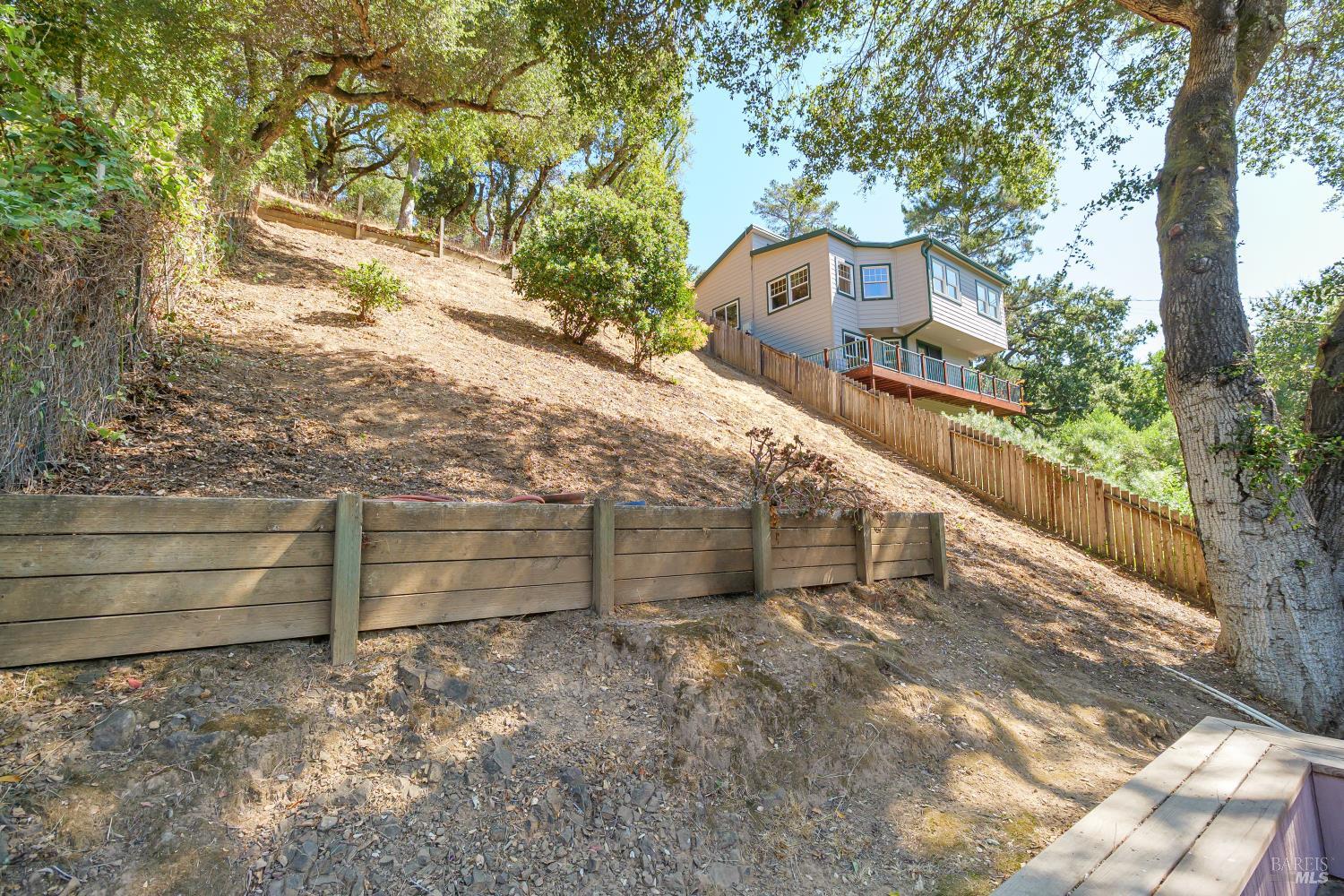 Detail Gallery Image 24 of 28 For 128 Bothin Rd, Fairfax,  CA 94930 - 4 Beds | 2 Baths