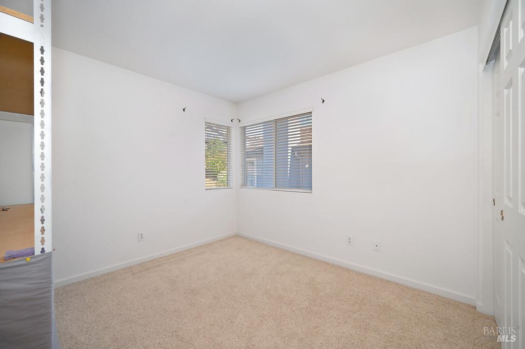 Detail Gallery Image 27 of 40 For 2432 Skyview Cir, Fairfield,  CA 94534 - 4 Beds | 2/1 Baths