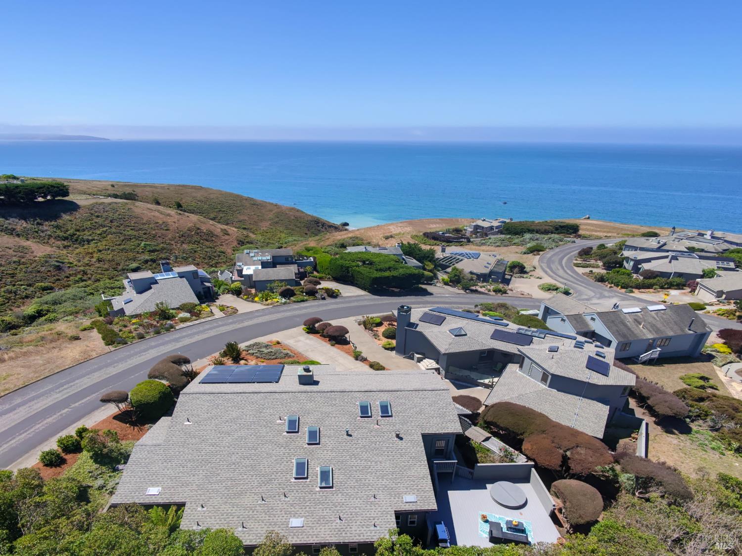 Detail Gallery Image 4 of 58 For 590 Swan Dr, Bodega Bay,  CA 94923 - 3 Beds | 3 Baths