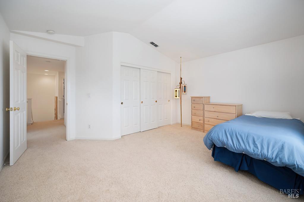 Detail Gallery Image 22 of 40 For 2432 Skyview Cir, Fairfield,  CA 94534 - 4 Beds | 2/1 Baths