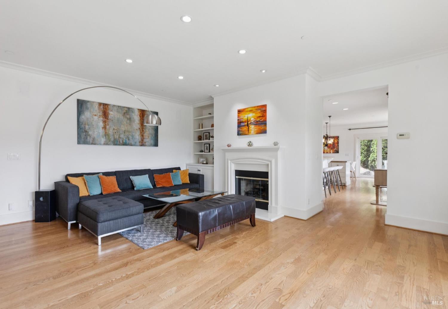 Detail Gallery Image 5 of 31 For 315 Villa Garden Dr, Mill Valley,  CA 94941 - 4 Beds | 3/1 Baths