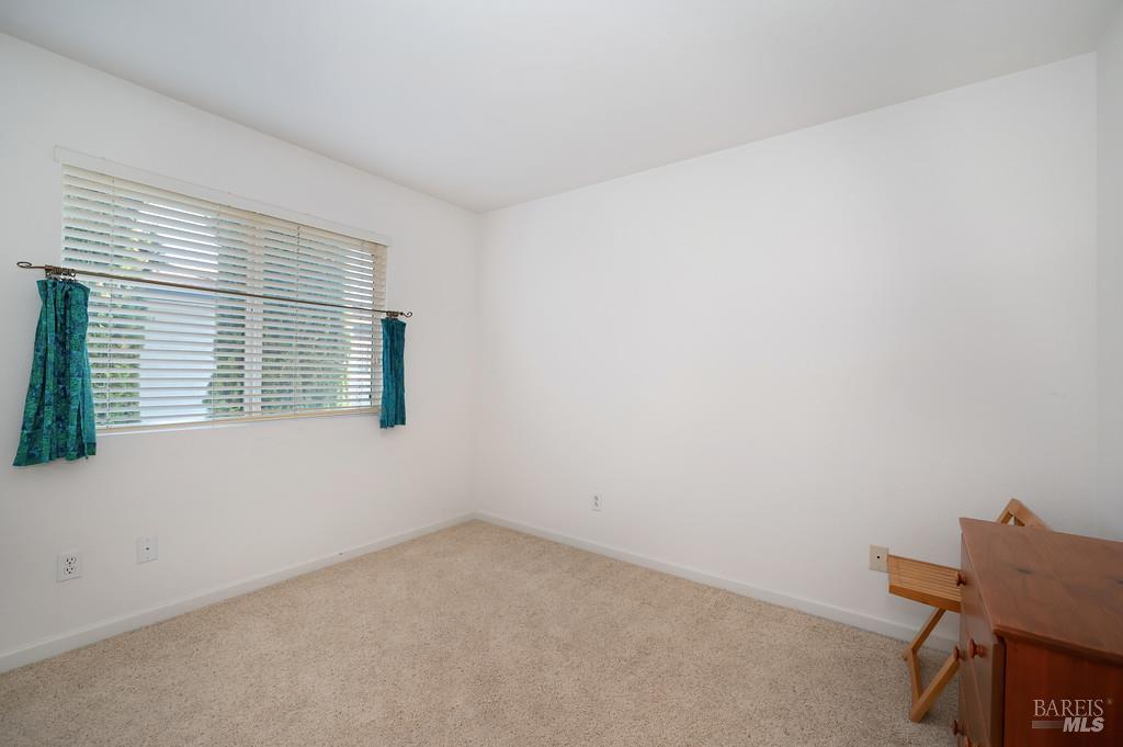 Detail Gallery Image 25 of 40 For 2432 Skyview Cir, Fairfield,  CA 94534 - 4 Beds | 2/1 Baths