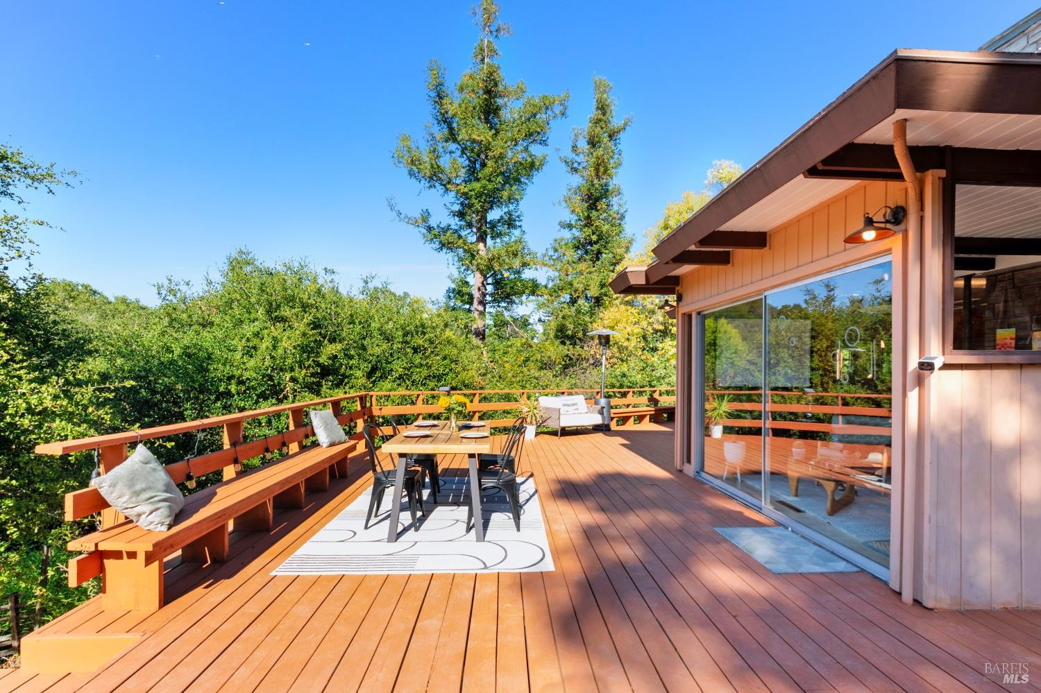 Detail Gallery Image 43 of 52 For 2140 Hyland Ct, Santa Rosa,  CA 95404 - 3 Beds | 2 Baths