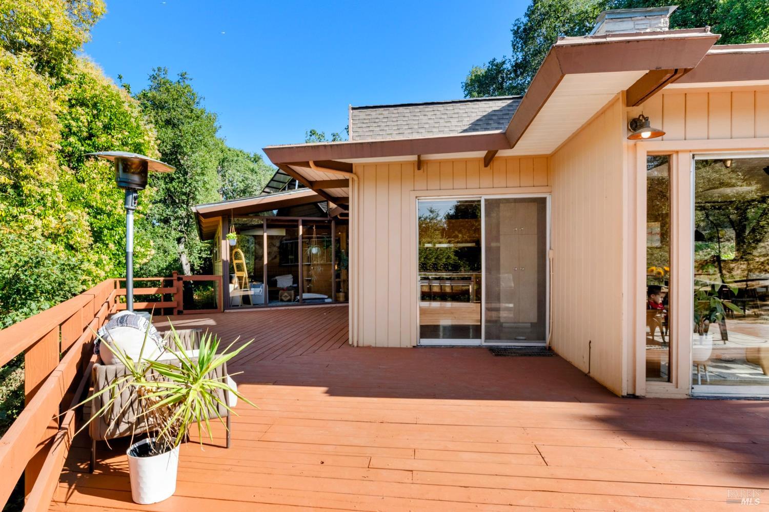 Detail Gallery Image 34 of 52 For 2140 Hyland Ct, Santa Rosa,  CA 95404 - 3 Beds | 2 Baths