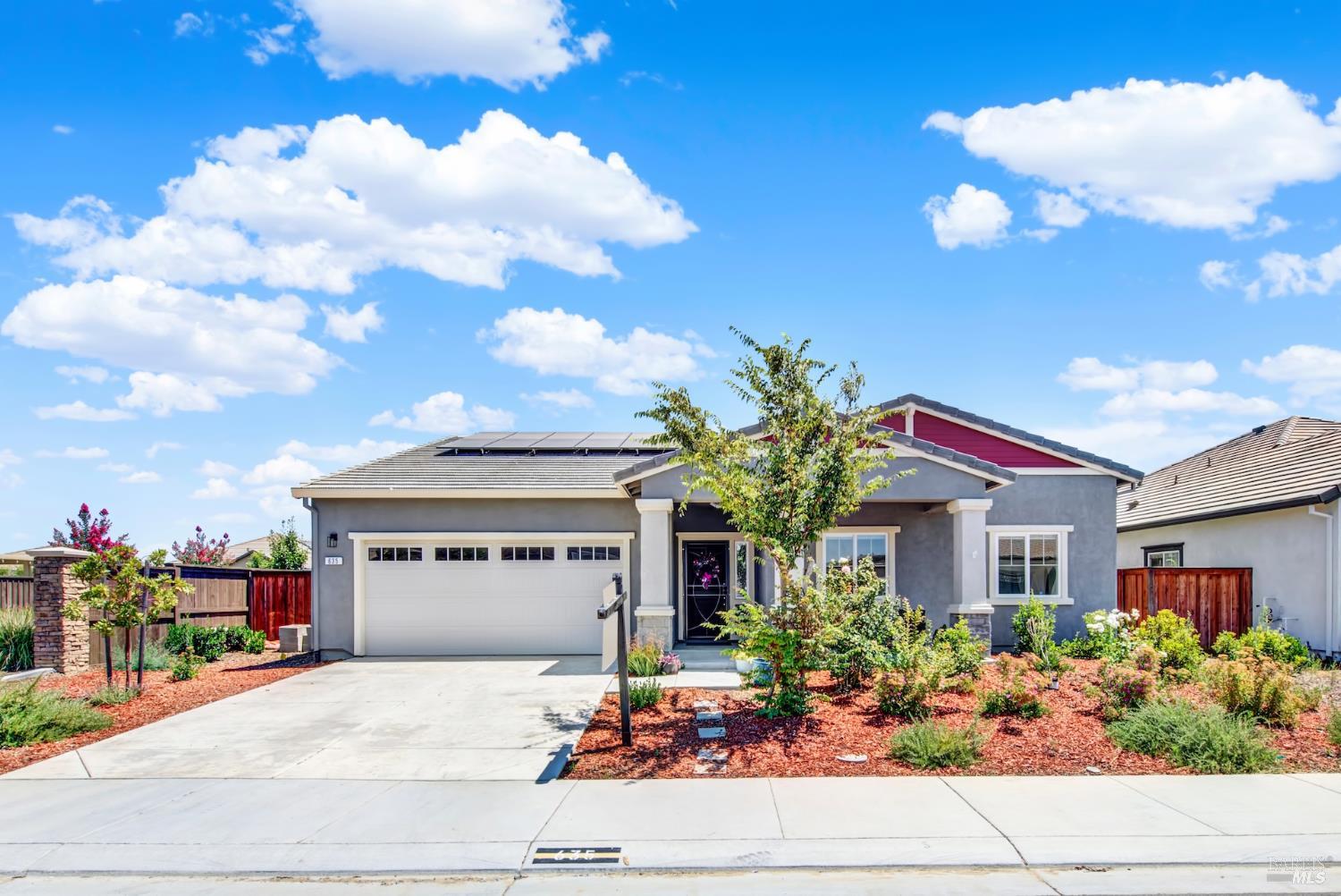 Detail Gallery Image 8 of 62 For 635 Songbird Way, Dixon,  CA 95620 - 4 Beds | 2 Baths
