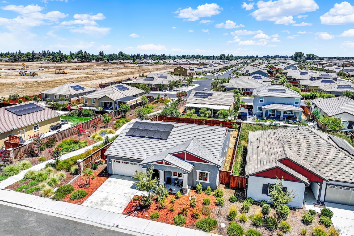 Detail Gallery Image 5 of 62 For 635 Songbird Way, Dixon,  CA 95620 - 4 Beds | 2 Baths