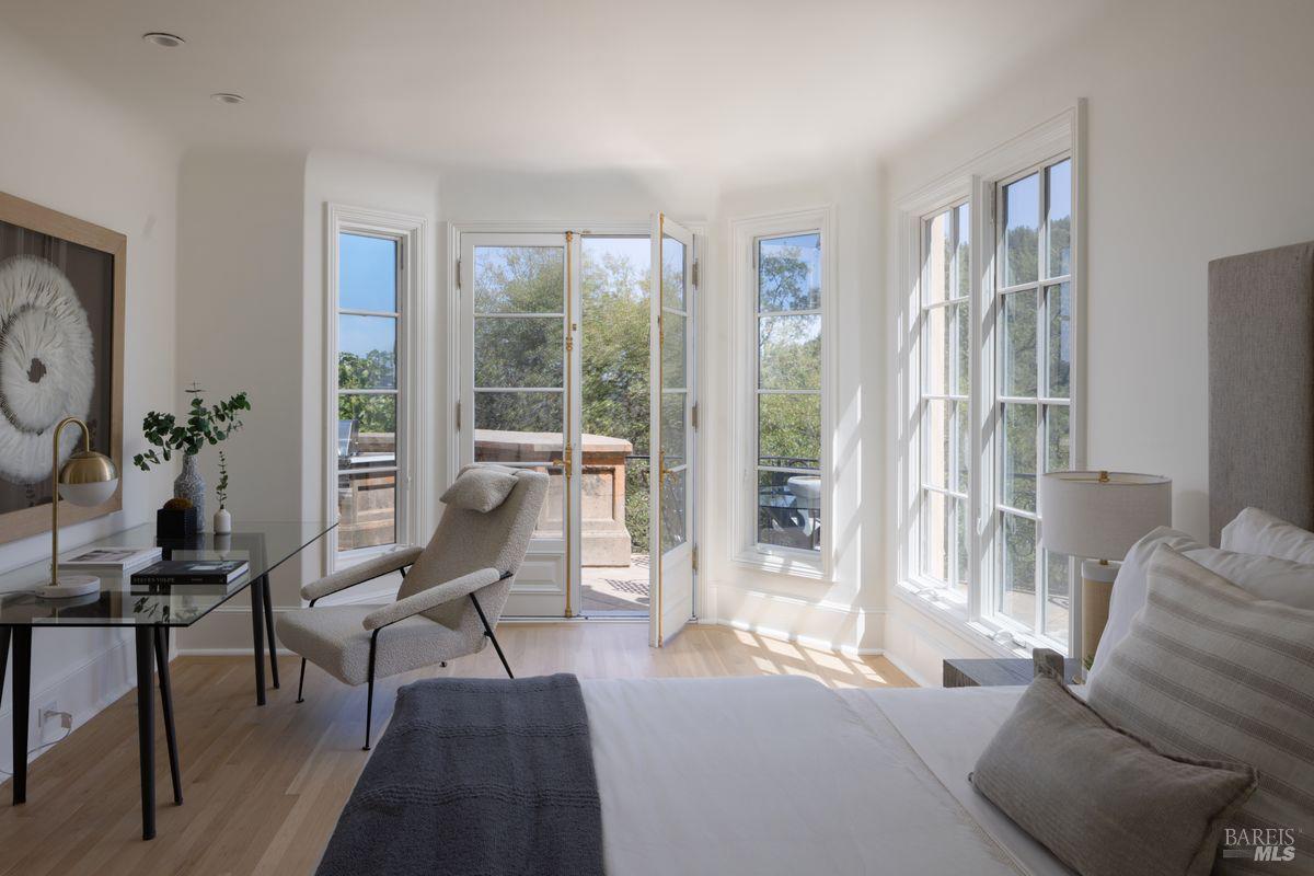 Detail Gallery Image 27 of 59 For 27 Upper Rd, Ross,  CA 94957 - 8 Beds | 8/1 Baths