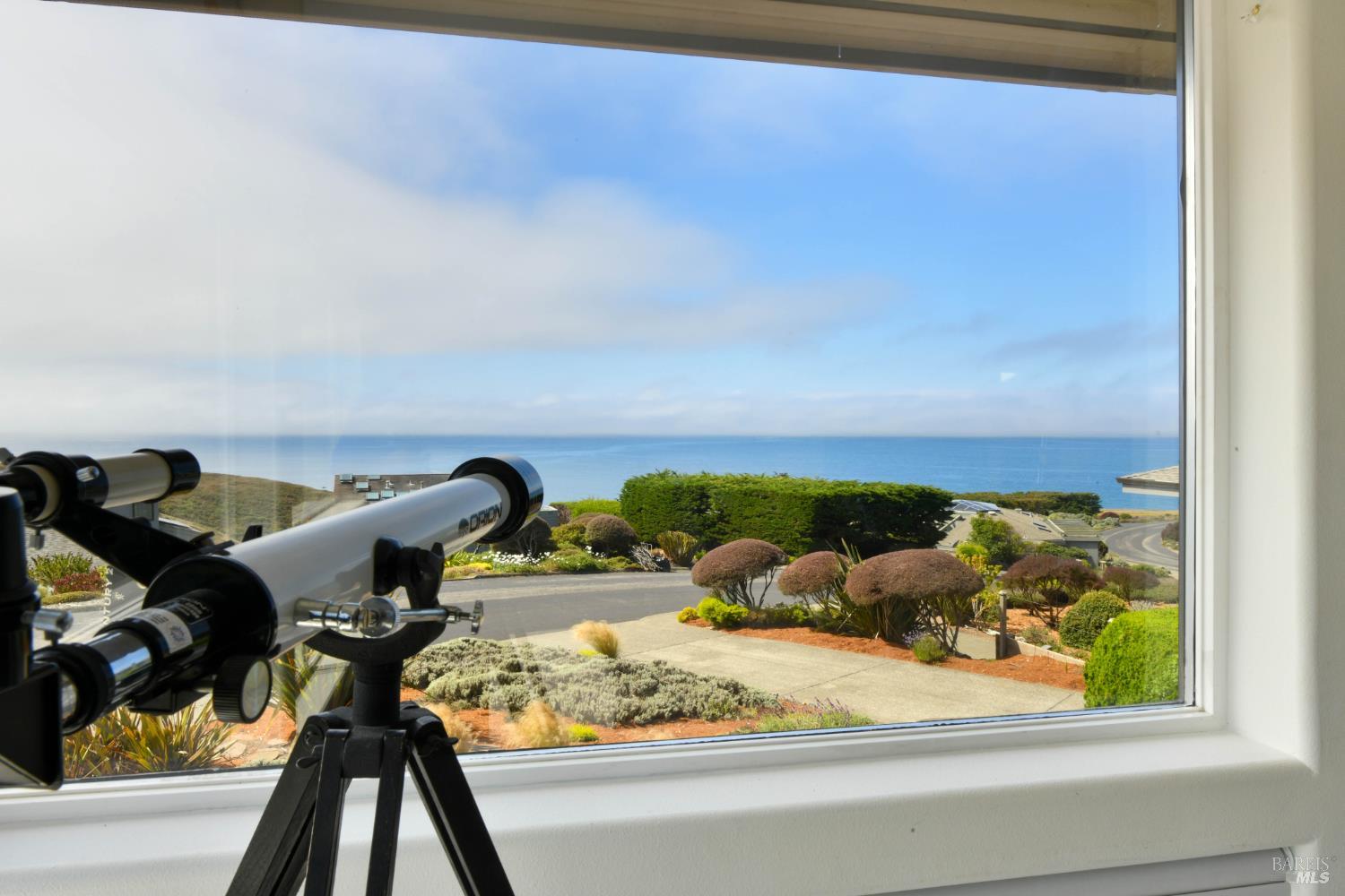 Detail Gallery Image 17 of 58 For 590 Swan Dr, Bodega Bay,  CA 94923 - 3 Beds | 3 Baths