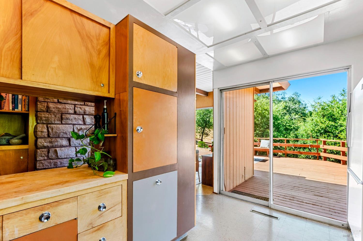 Detail Gallery Image 27 of 52 For 2140 Hyland Ct, Santa Rosa,  CA 95404 - 3 Beds | 2 Baths