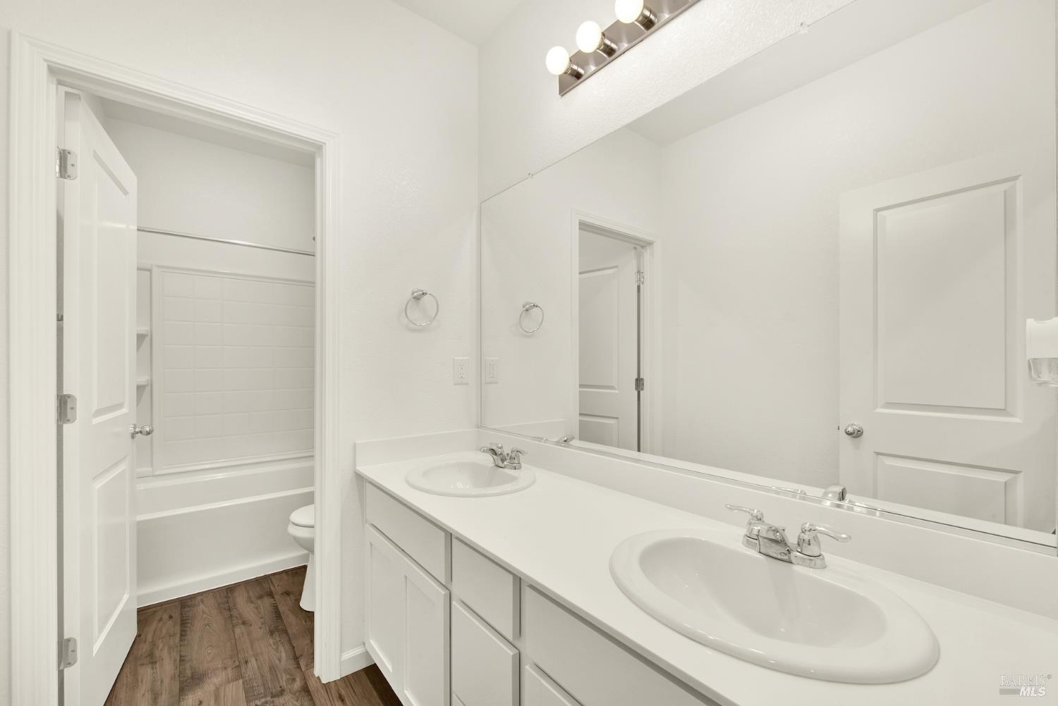 Detail Gallery Image 38 of 62 For 635 Songbird Way, Dixon,  CA 95620 - 4 Beds | 2 Baths