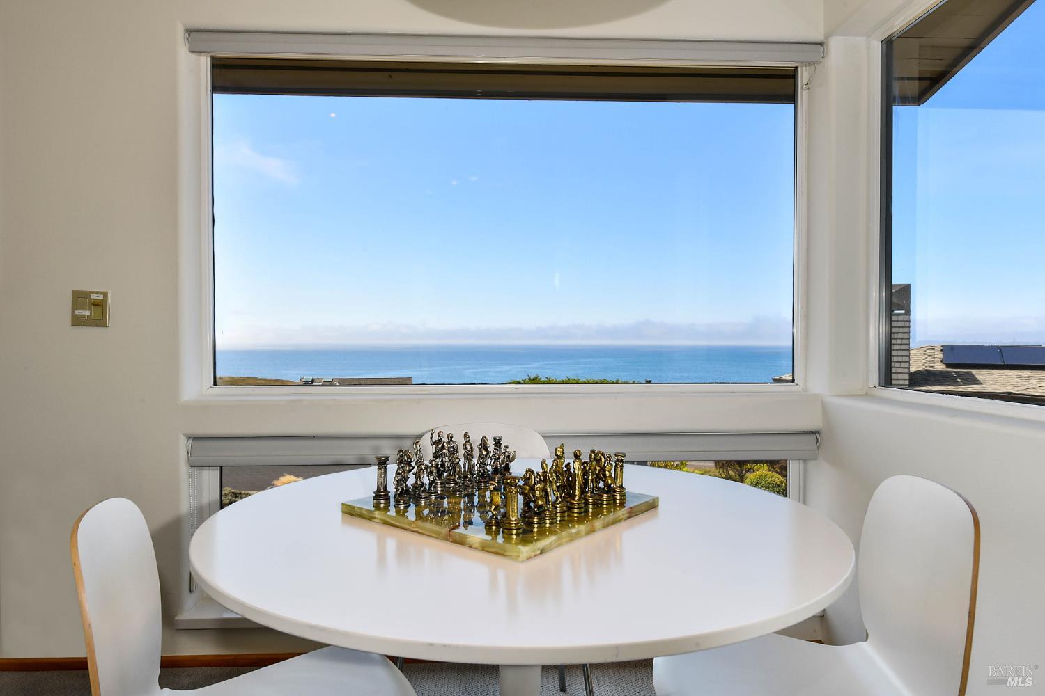 Detail Gallery Image 13 of 58 For 590 Swan Dr, Bodega Bay,  CA 94923 - 3 Beds | 3 Baths