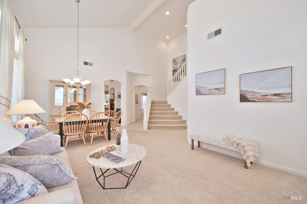 Detail Gallery Image 3 of 40 For 2432 Skyview Cir, Fairfield,  CA 94534 - 4 Beds | 2/1 Baths