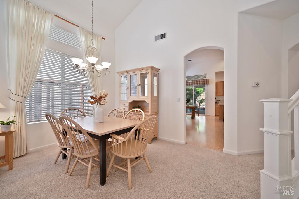 Detail Gallery Image 9 of 40 For 2432 Skyview Cir, Fairfield,  CA 94534 - 4 Beds | 2/1 Baths