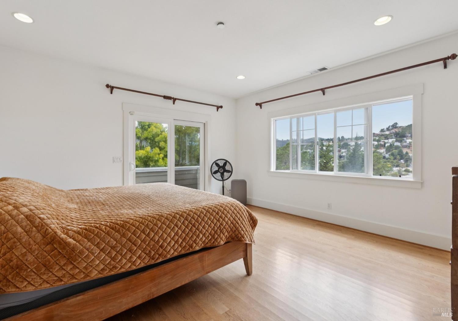 Detail Gallery Image 17 of 31 For 315 Villa Garden Dr, Mill Valley,  CA 94941 - 4 Beds | 3/1 Baths
