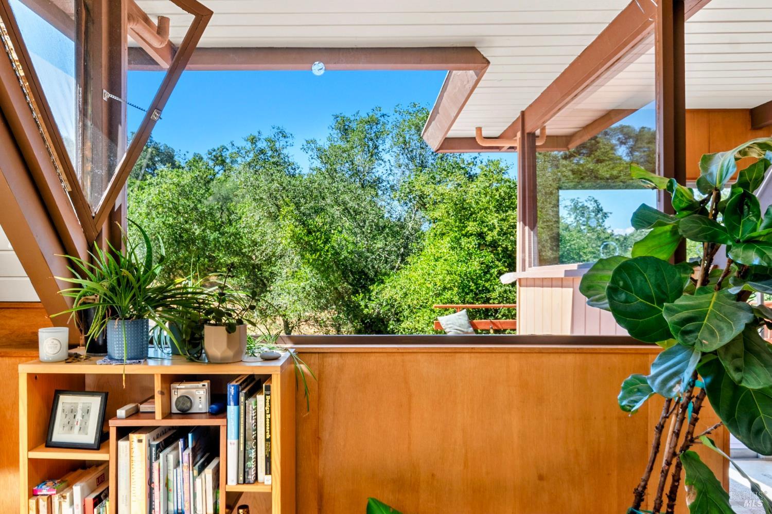 Detail Gallery Image 12 of 52 For 2140 Hyland Ct, Santa Rosa,  CA 95404 - 3 Beds | 2 Baths