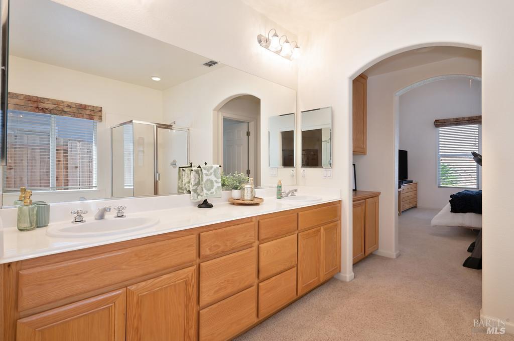 Detail Gallery Image 18 of 40 For 2432 Skyview Cir, Fairfield,  CA 94534 - 4 Beds | 2/1 Baths