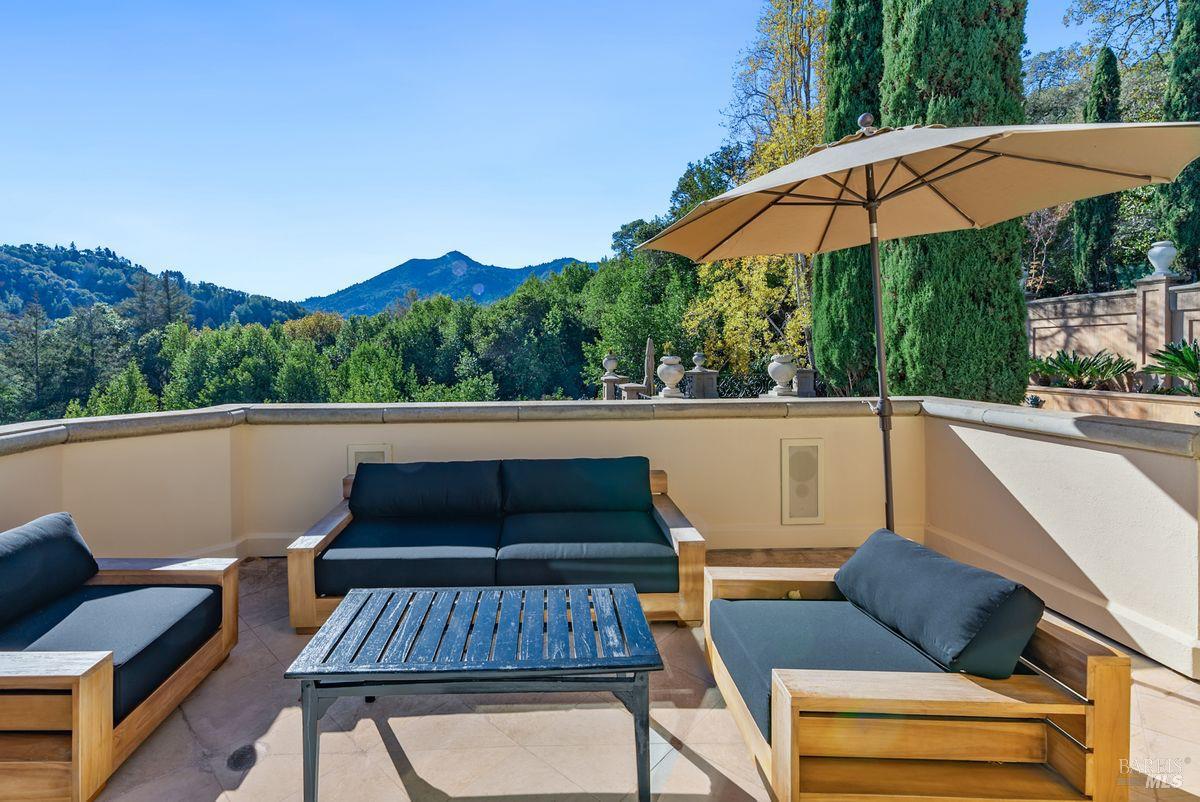 Detail Gallery Image 22 of 59 For 27 Upper Rd, Ross,  CA 94957 - 8 Beds | 8/1 Baths