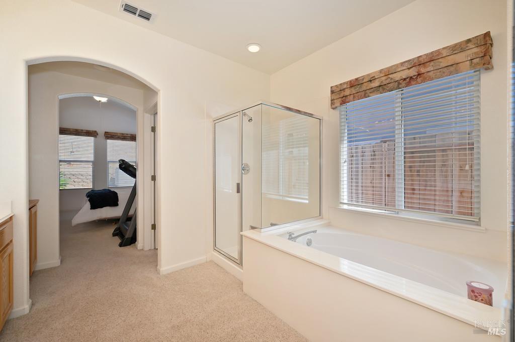 Detail Gallery Image 21 of 40 For 2432 Skyview Cir, Fairfield,  CA 94534 - 4 Beds | 2/1 Baths