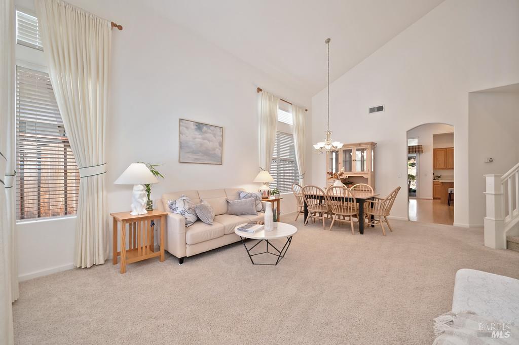 Detail Gallery Image 4 of 40 For 2432 Skyview Cir, Fairfield,  CA 94534 - 4 Beds | 2/1 Baths